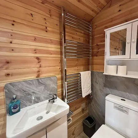 Lakeside Fishing Retreats Boston Room photo