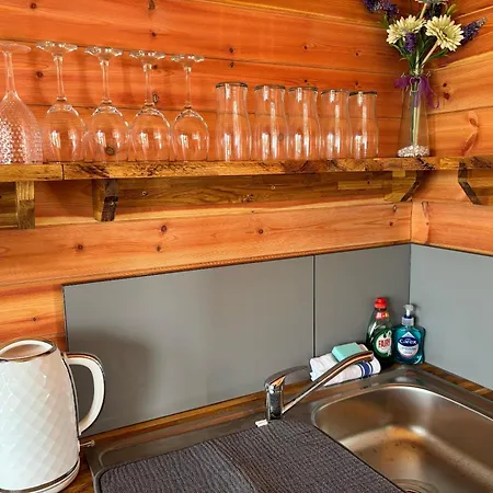 Lakeside Fishing Retreats Boston Room photo