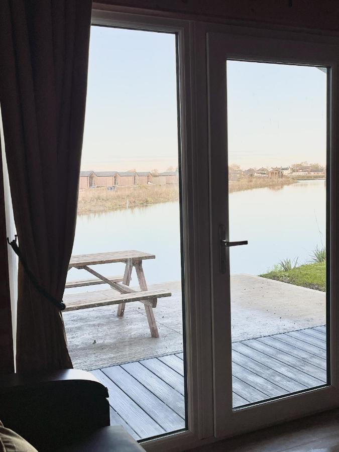 Lakeside Fishing Retreats Resort