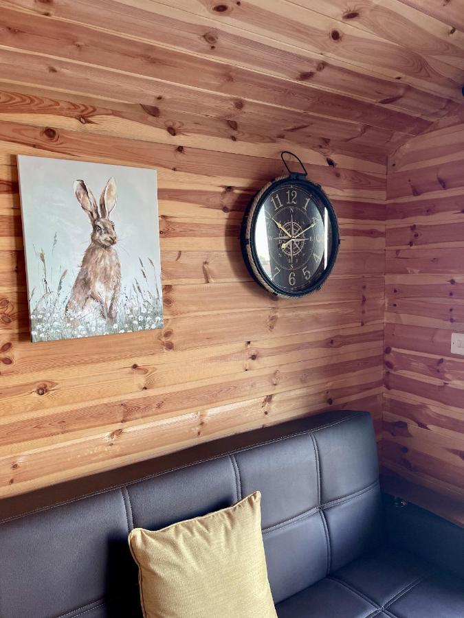 Resort Lakeside Fishing Retreats *