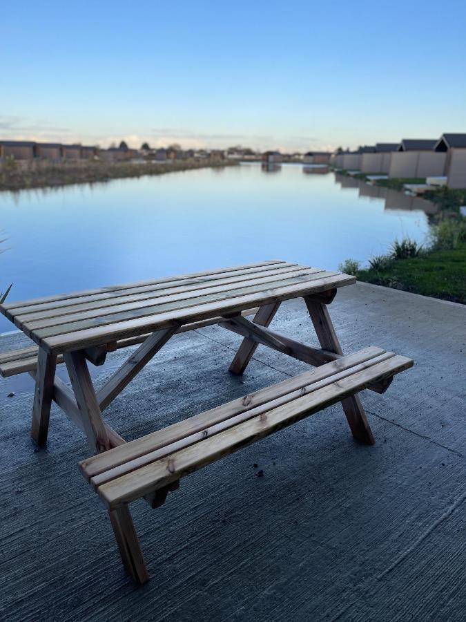 Lakeside Fishing Retreats