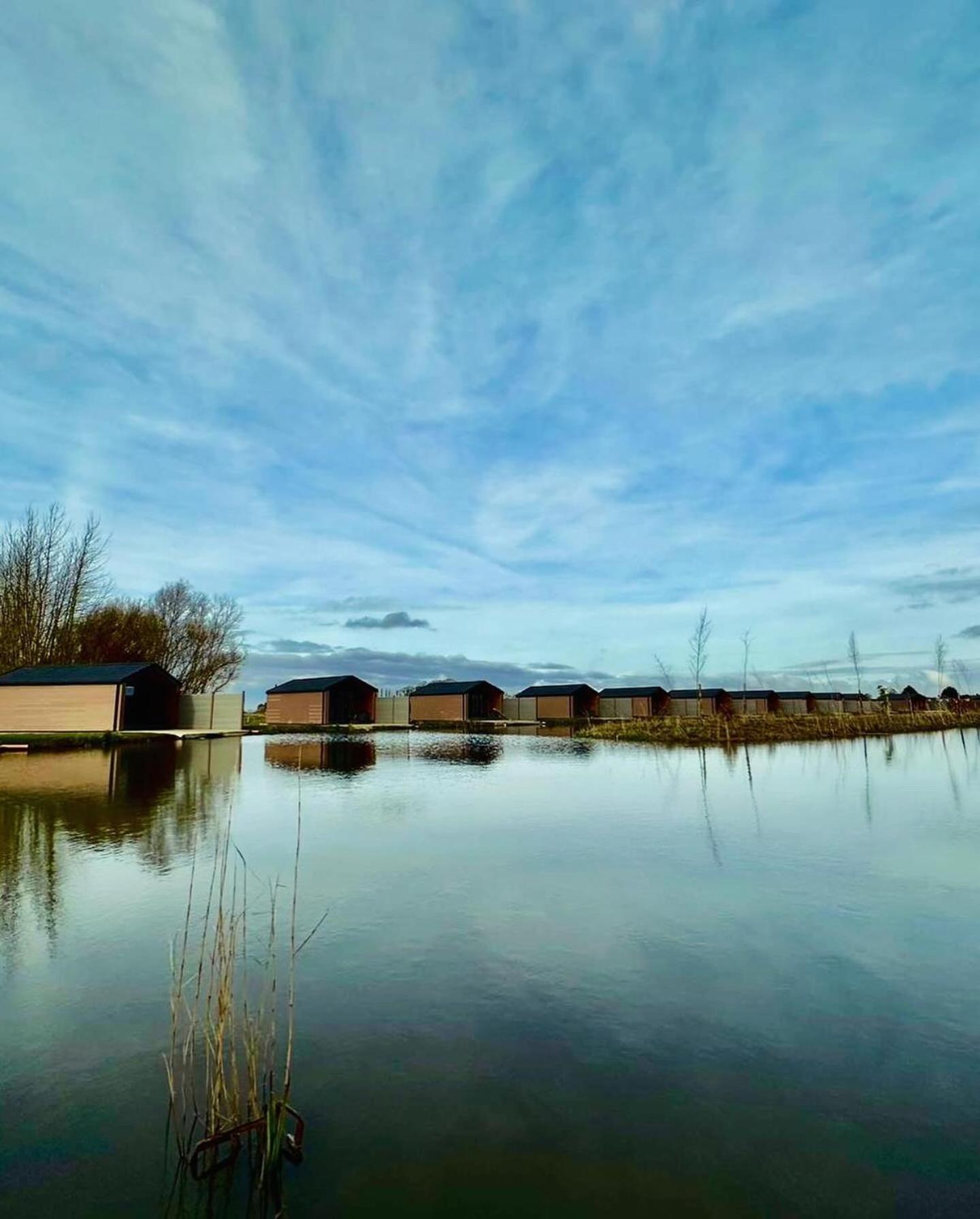 Lakeside Fishing Retreats *