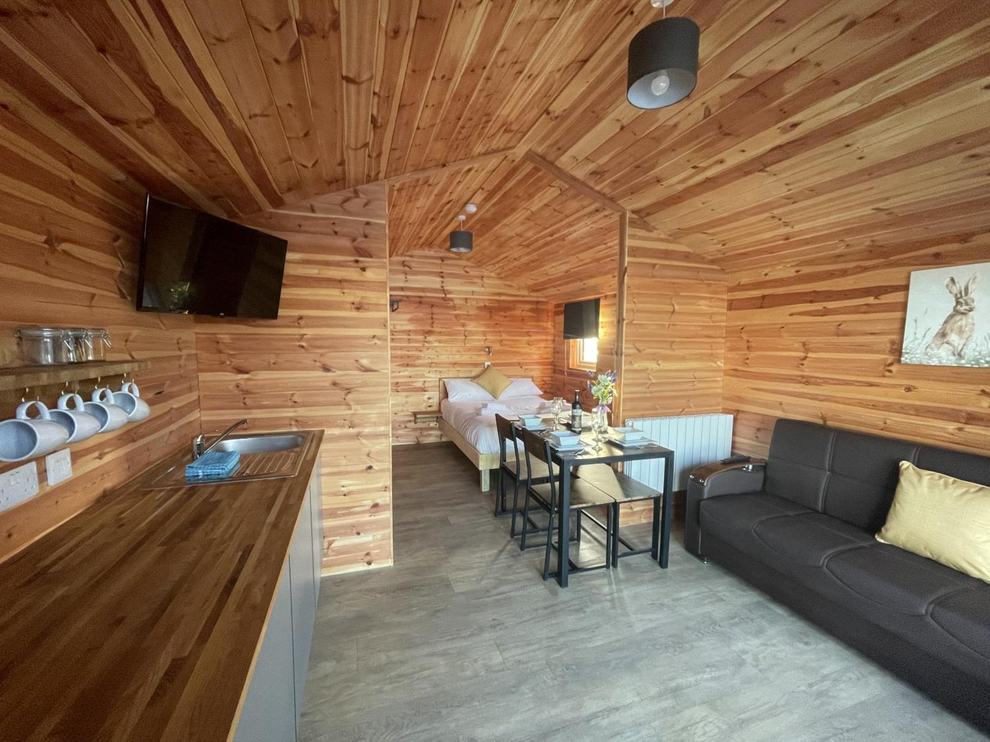 Lakeside Fishing Retreats Resort