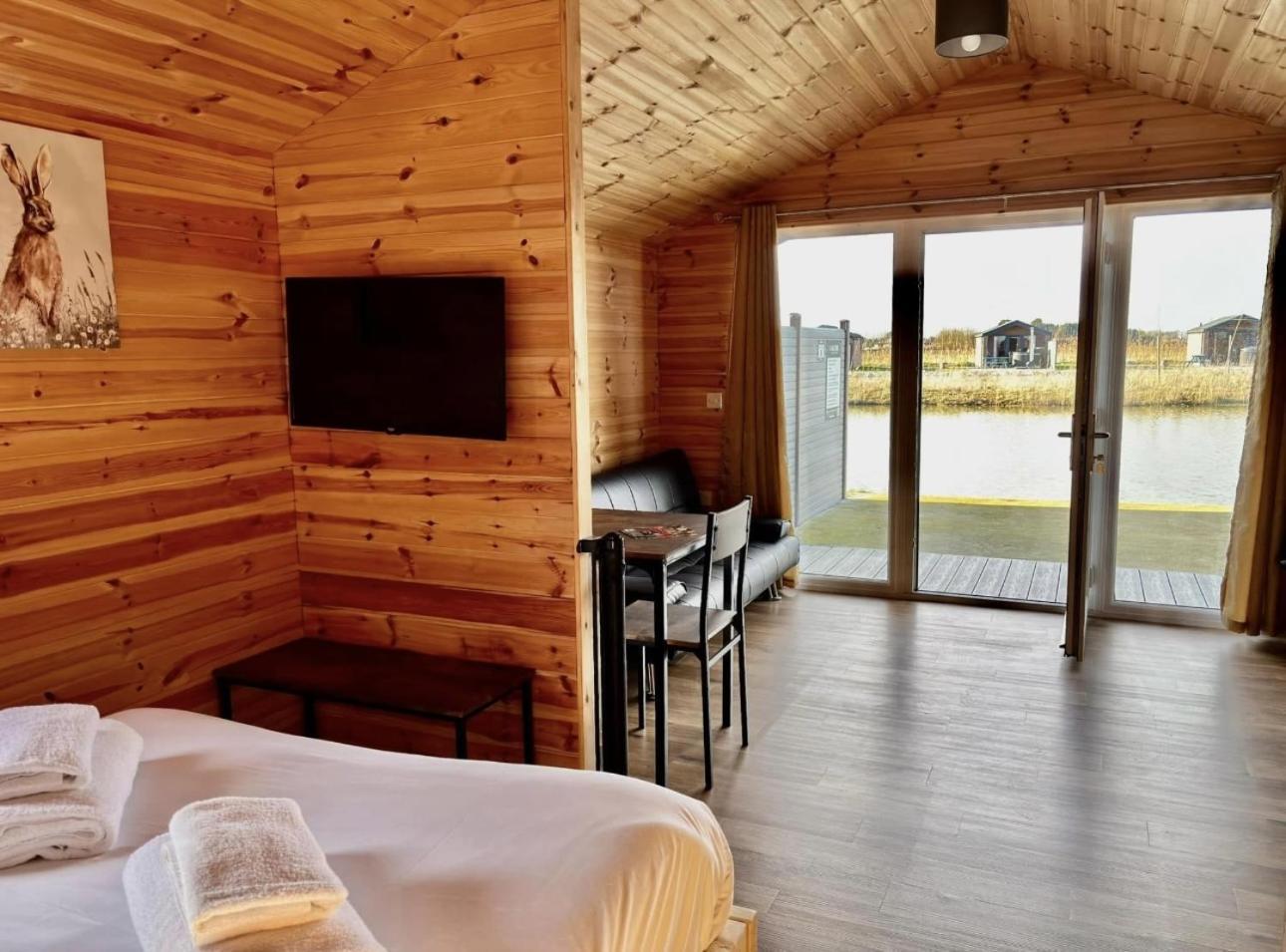 Lakeside Fishing Retreats Boston