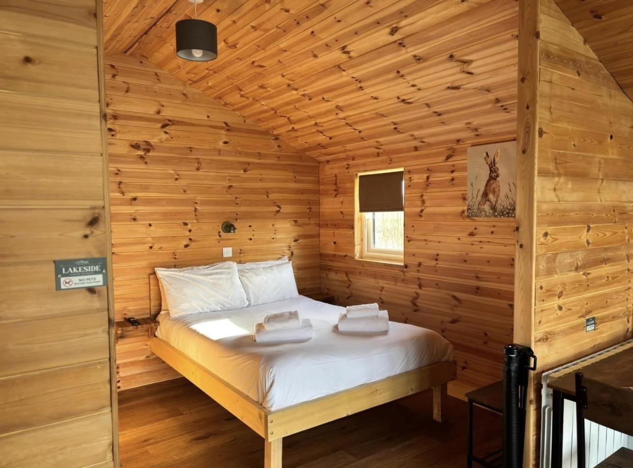 Lakeside Fishing Retreats Resort
