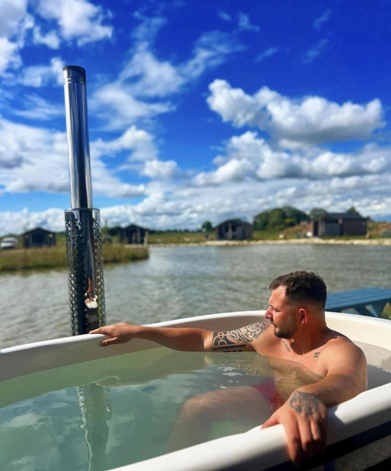 Lakeside Fishing Retreats Resort *
